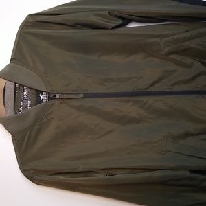 HOLLISTER WINDBREAKER